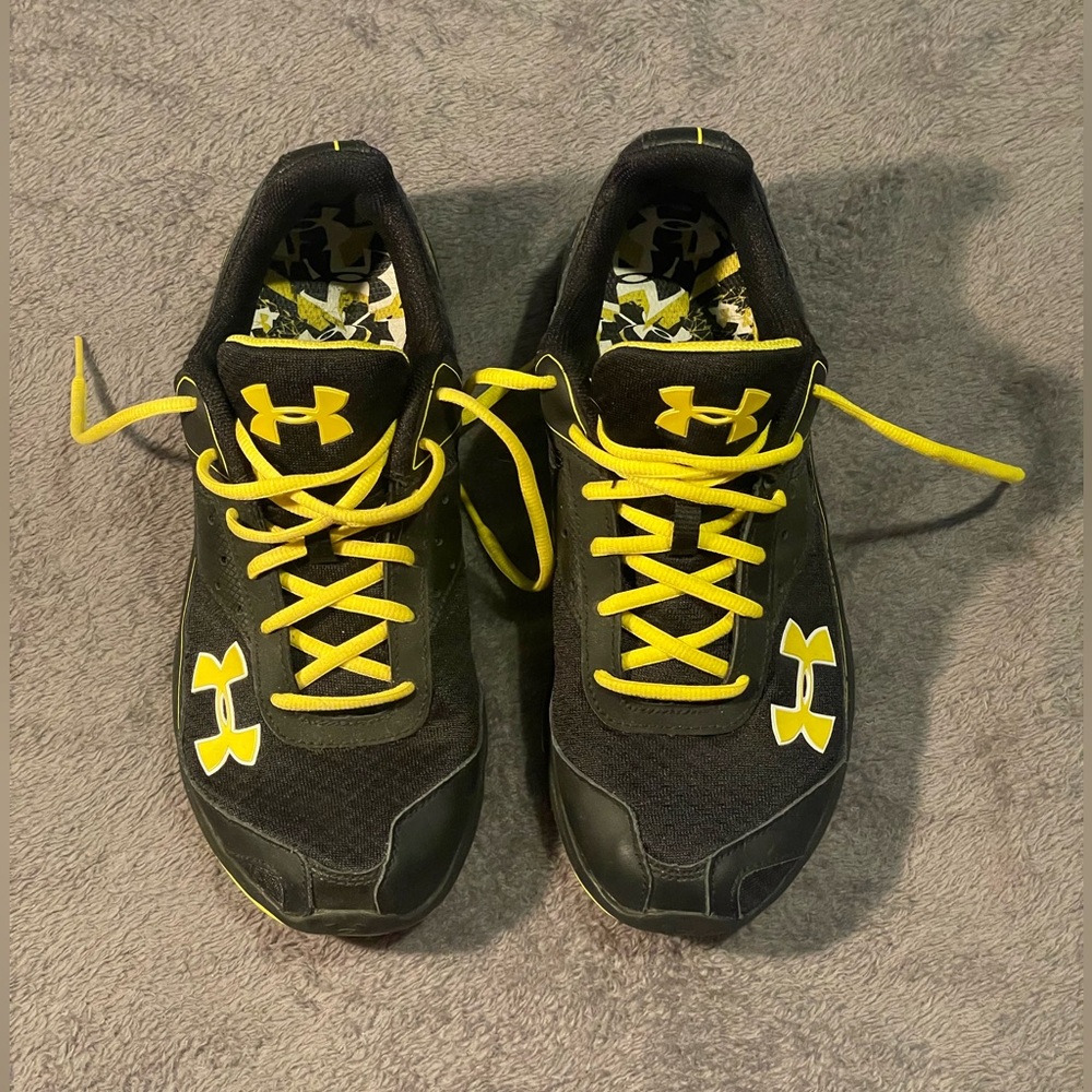 Under Armour Lace-Up Running Shoes Sz 6.5Y